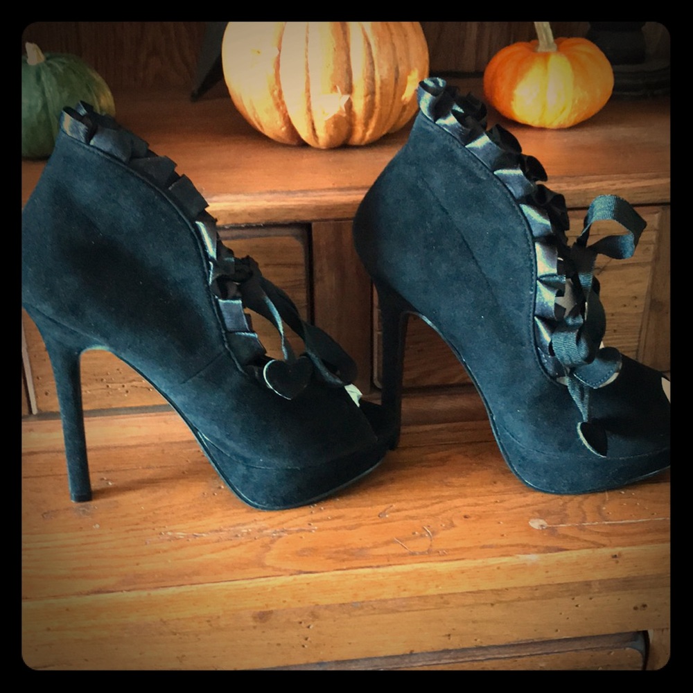 Black heels